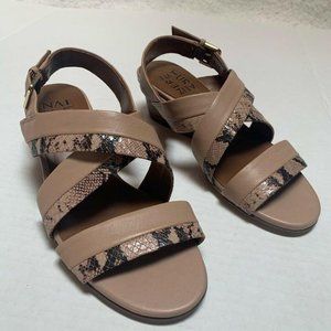 Naturalizer Girls Cecila Sandal Beige Black Strapp